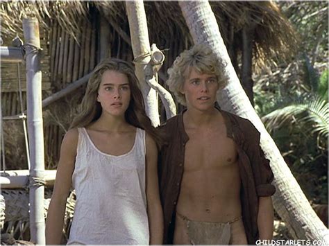 Brooke Shields & Christopher Atkins Nude Makeout Scene 